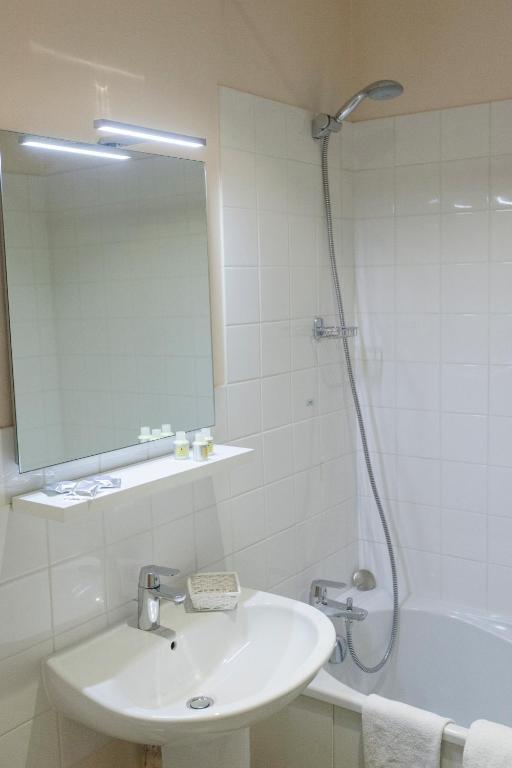 Le Corbeau Hotel โอซอน ห้อง รูปภาพ