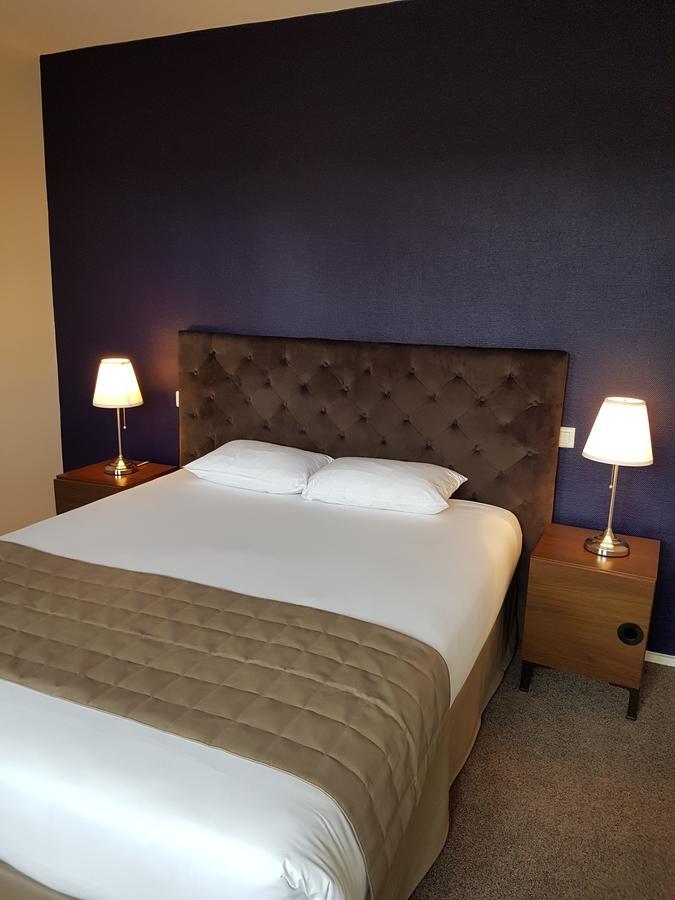 Le Corbeau Hotel โอซอน ภายนอก รูปภาพ